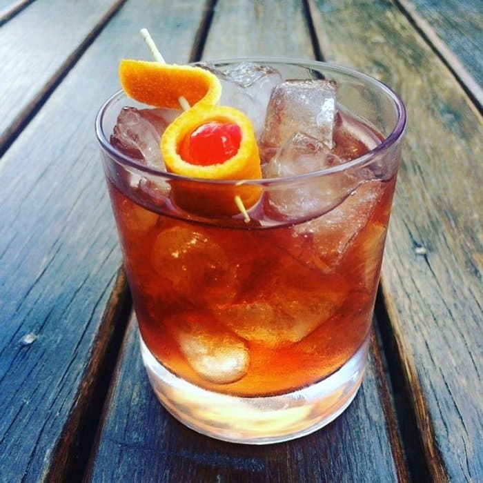 Old Fashioned 古典鸡尾酒 - 鸡尾酒配方与调酒教程 | 微醺实验室 | 微醺实验室 Cocktail Lab